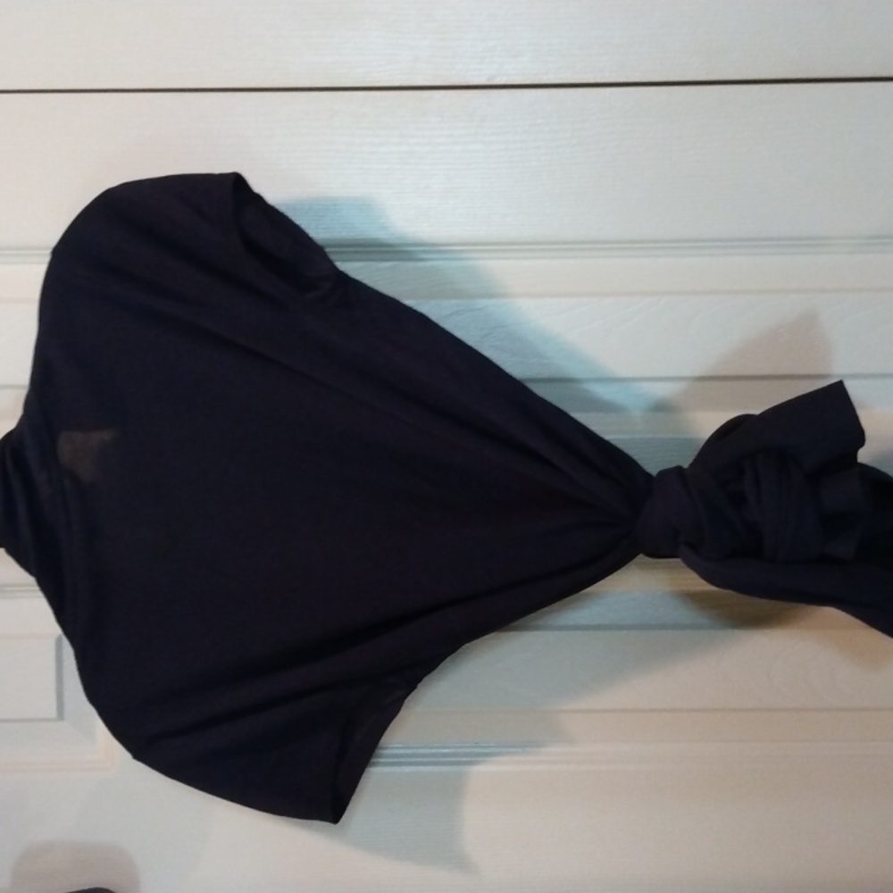 BCBG silk/cotton Navy wrap around short sleeve blouse